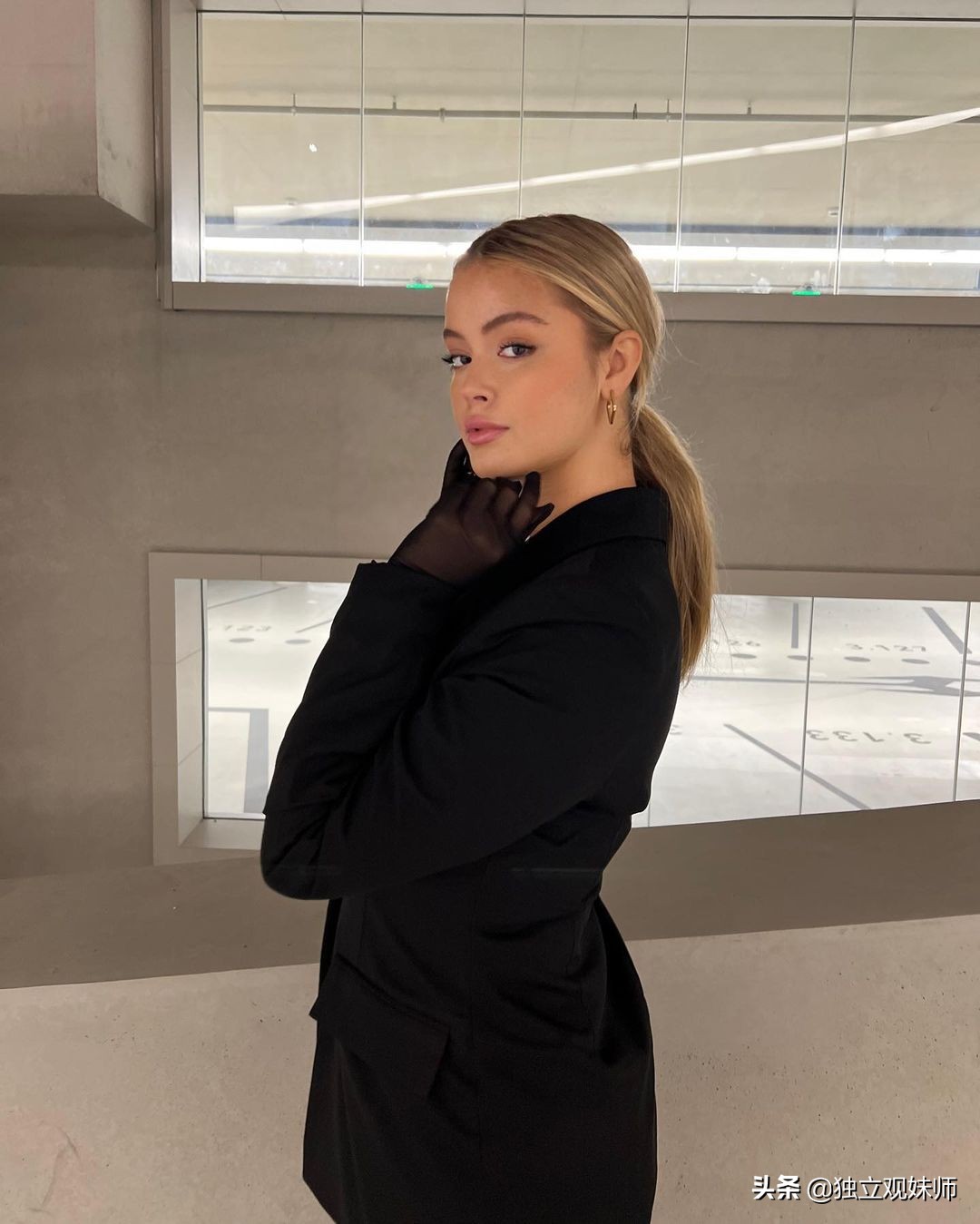 索拉亚埃克斯图片,德国金发模特索拉亚埃克斯