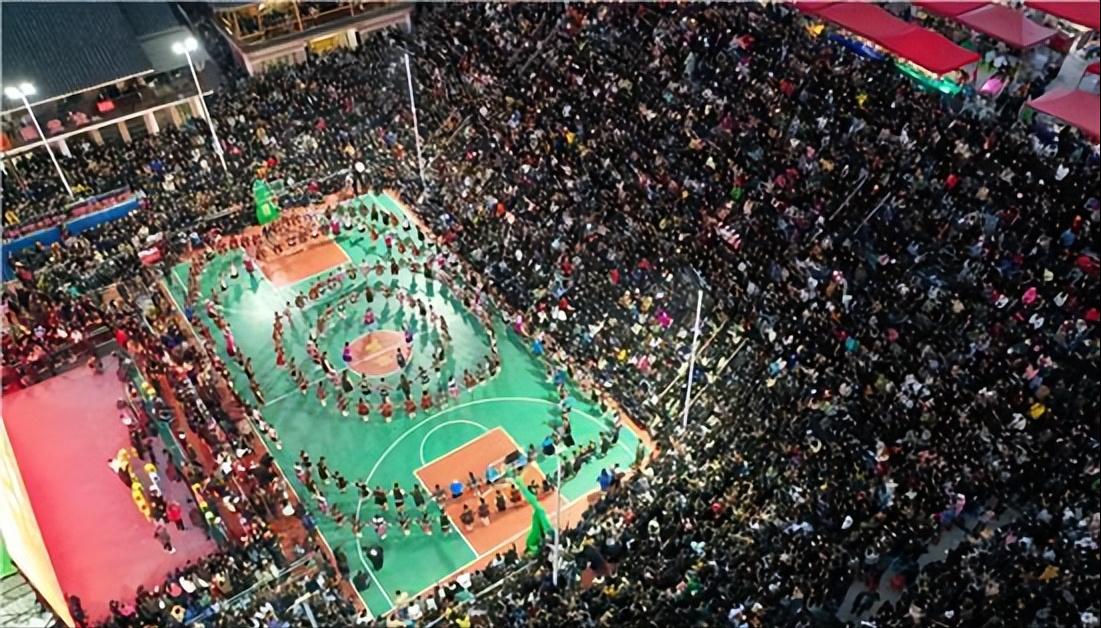 吃海参的踢得没吃折耳根的精彩，村超火爆招来足协“学习、考察”