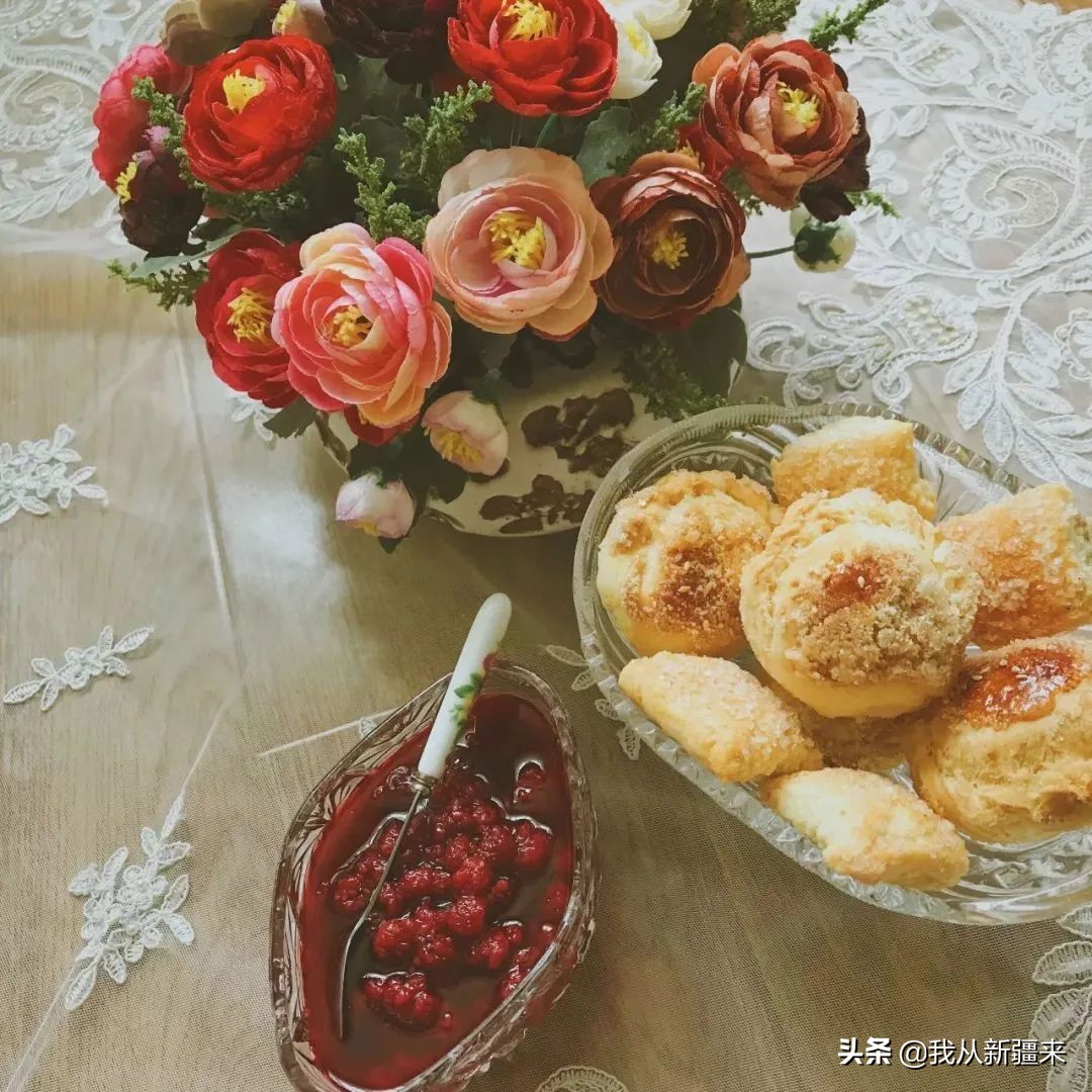 又到了临走前妈妈偷偷在我的包里硬塞一瓶酱的时候