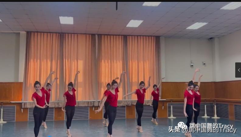 从小控制到腰再到大翻身,每一段身韵都那么美