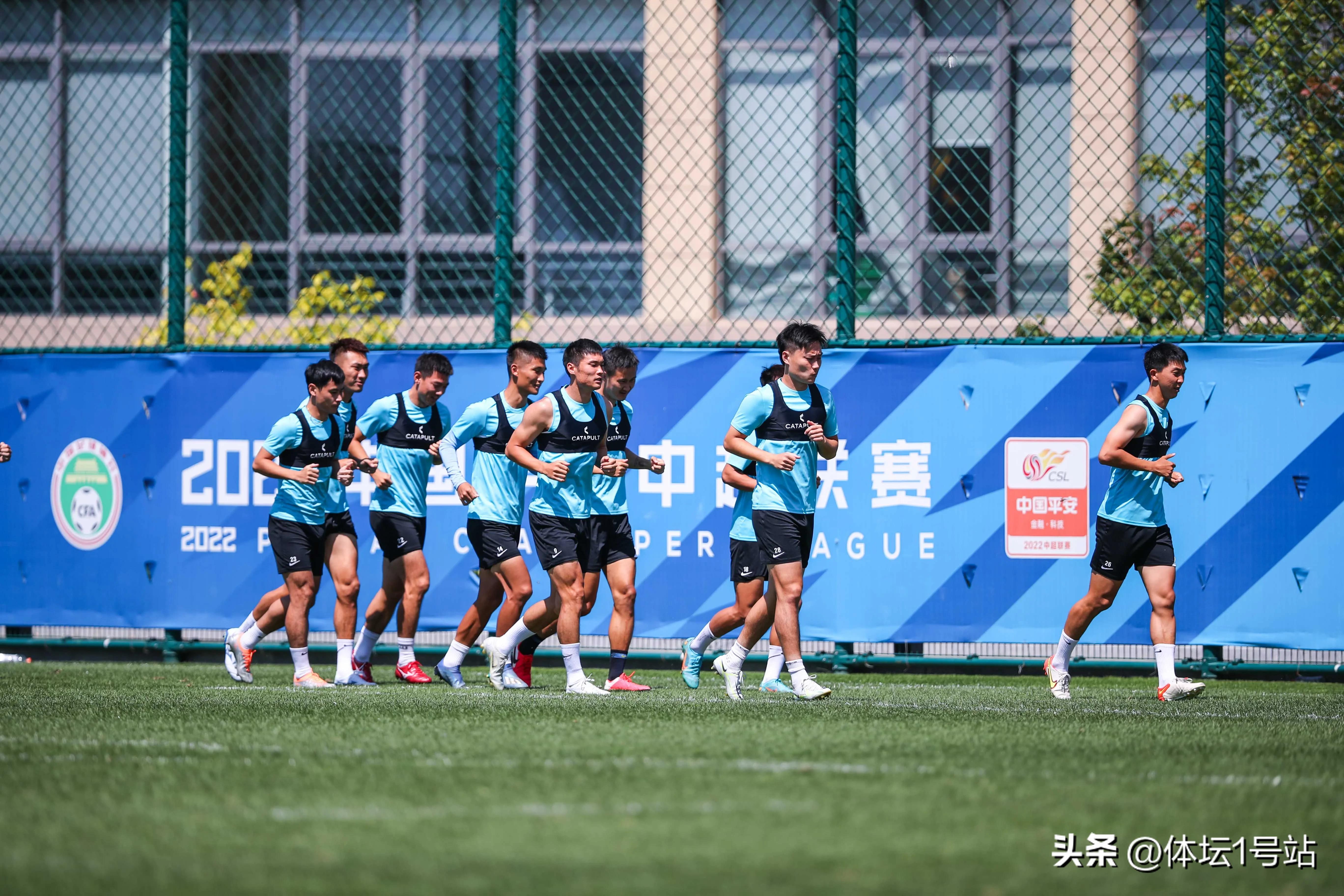 王健林搞足球的时候有多强,王健林投资3000亿为家乡造福