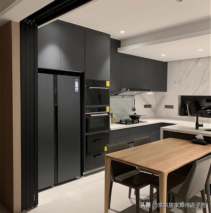 厨房一字型橱柜的样式与布局,两米乘两米的厨房橱柜如何布局
