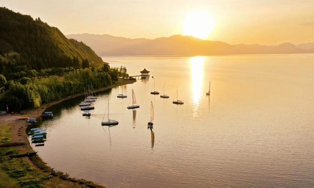 每日一景旅游景点,抚仙湖哪里的日落最美