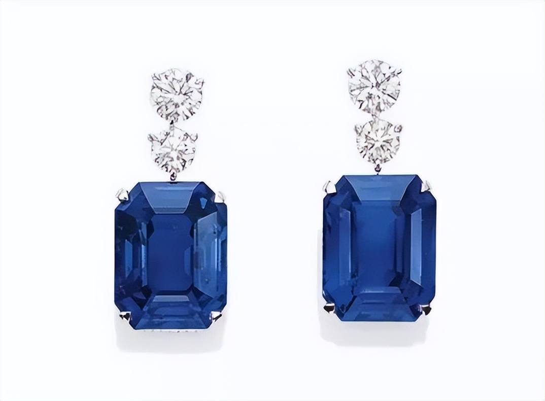 10种最漂亮的宝石,大自然中天然的蓝色宝石