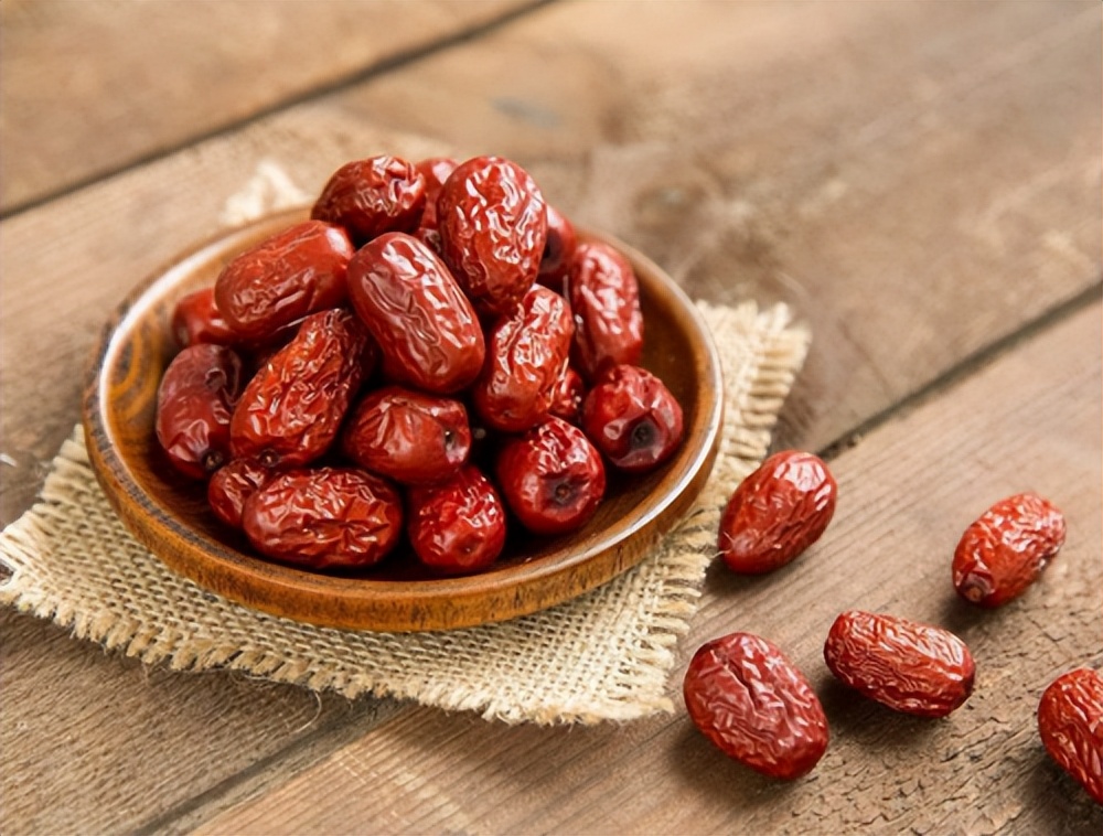 冬季手脚冰凉喝什么暖身,畏寒怕冷手脚冰凉吃什么调理好