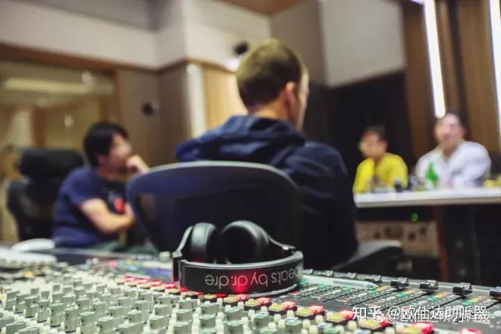 极重度听损戴助听器有效吗,全频下降型突聋戴助听器有用吗