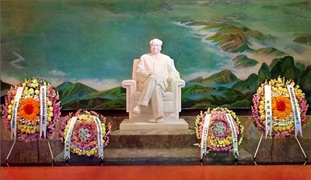 毛主席遗体四十多年不腐，防腐花费引发质疑，工作人员揭开内幕！