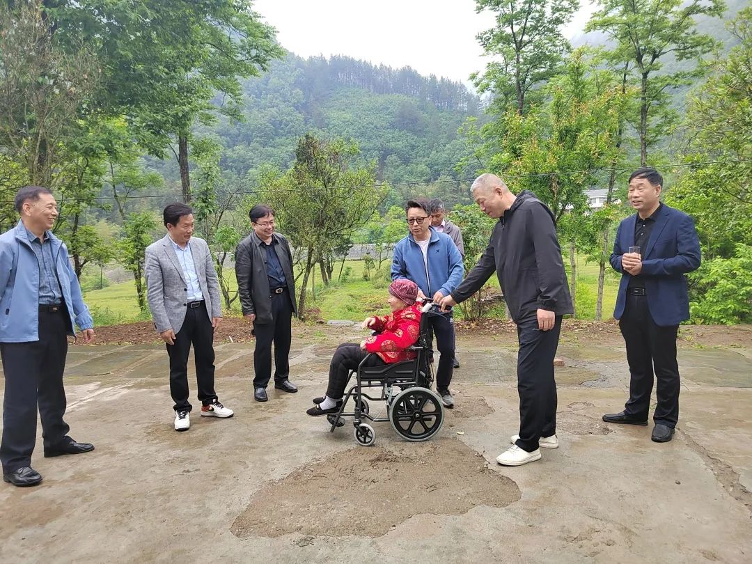 相聚仍是青年——记情系四中群友聚