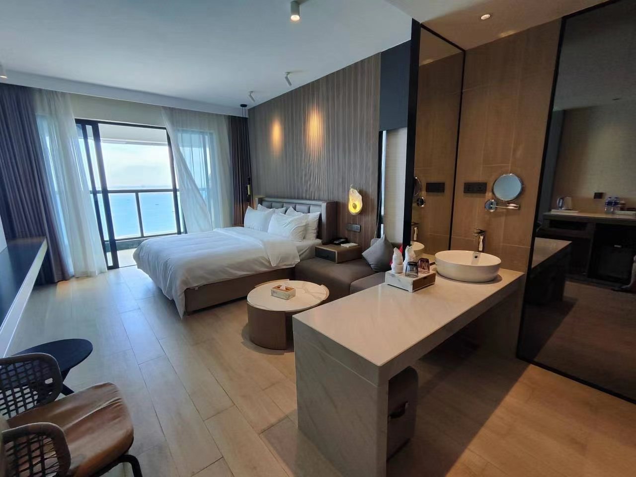 双月湾3天2夜酒店民宿,双月湾海滨温泉耕山小寨