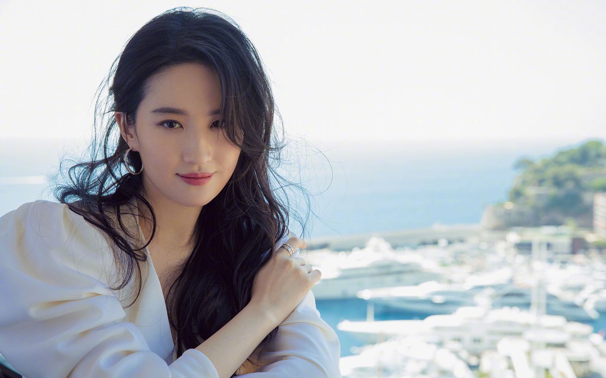 鹿晗原名刘壮实是真是假,刘壮实和鹿晗什么关系