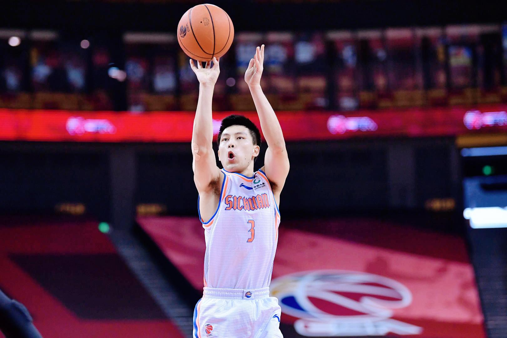 3.5抢断8.5助攻位居联盟第一第二，1胜5负当家后卫赛季报销后悔吗