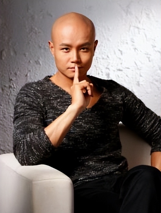 乐嘉定居哪里,乐嘉移民了吗