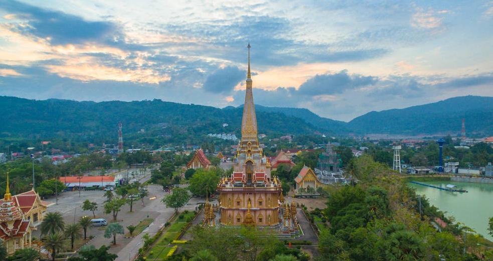 泰国国王普密蓬出行,泰国王室出行