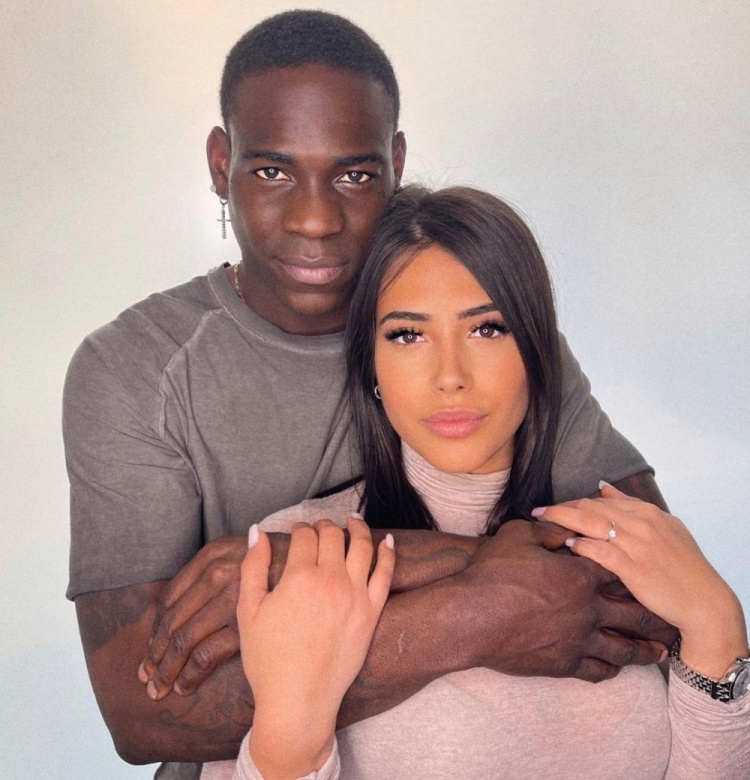 巴神和女友的照片,巴神恋爱的女友