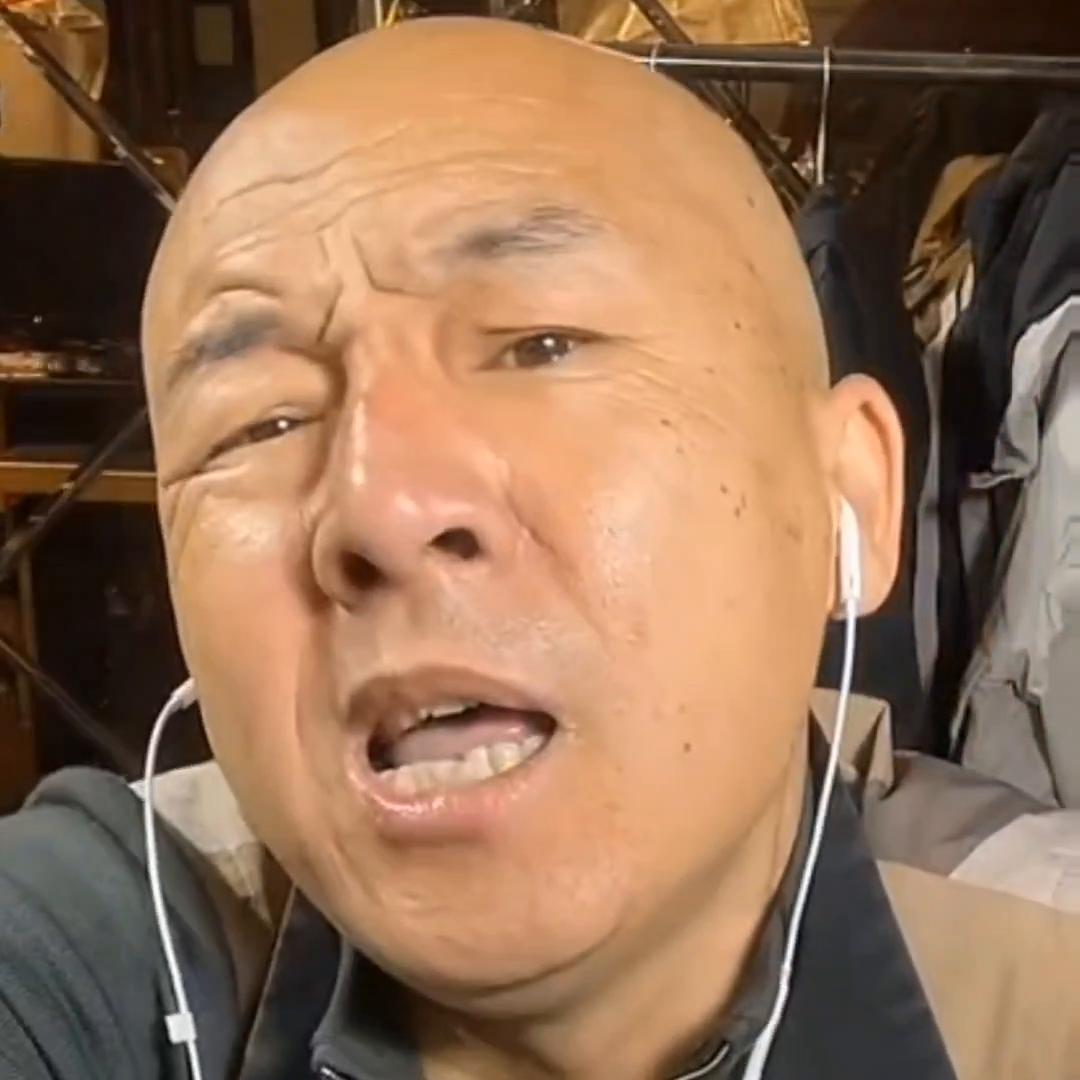 俄乌战争真实视频抖音平台,俄乌战争自媒体直播