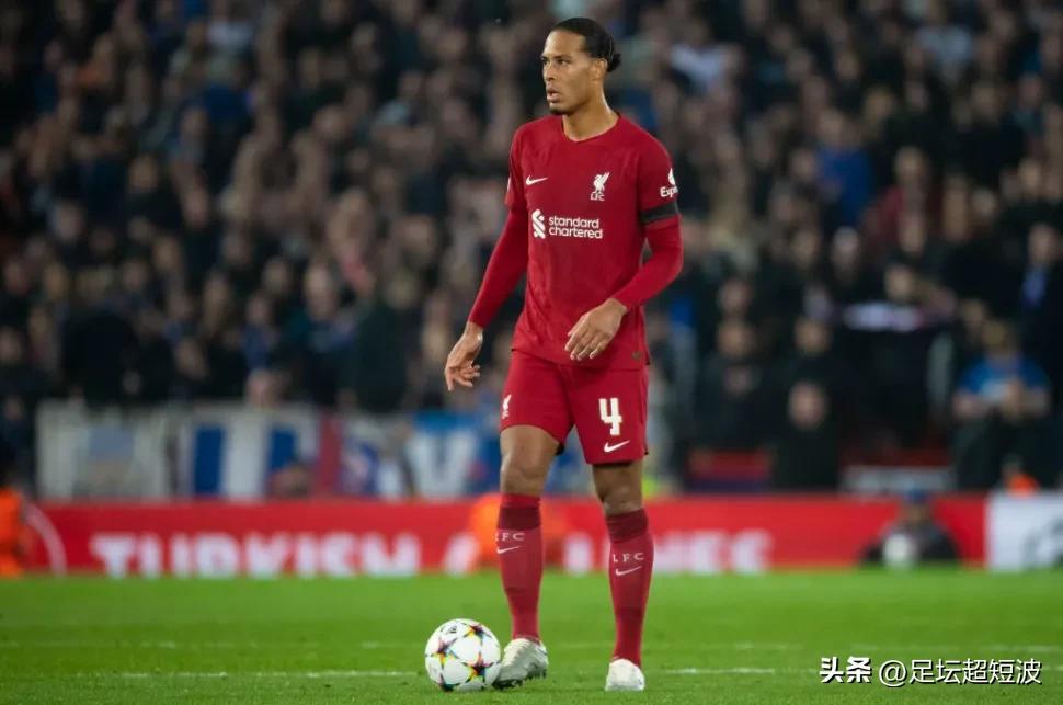 足坛十大外援,足坛前十中卫