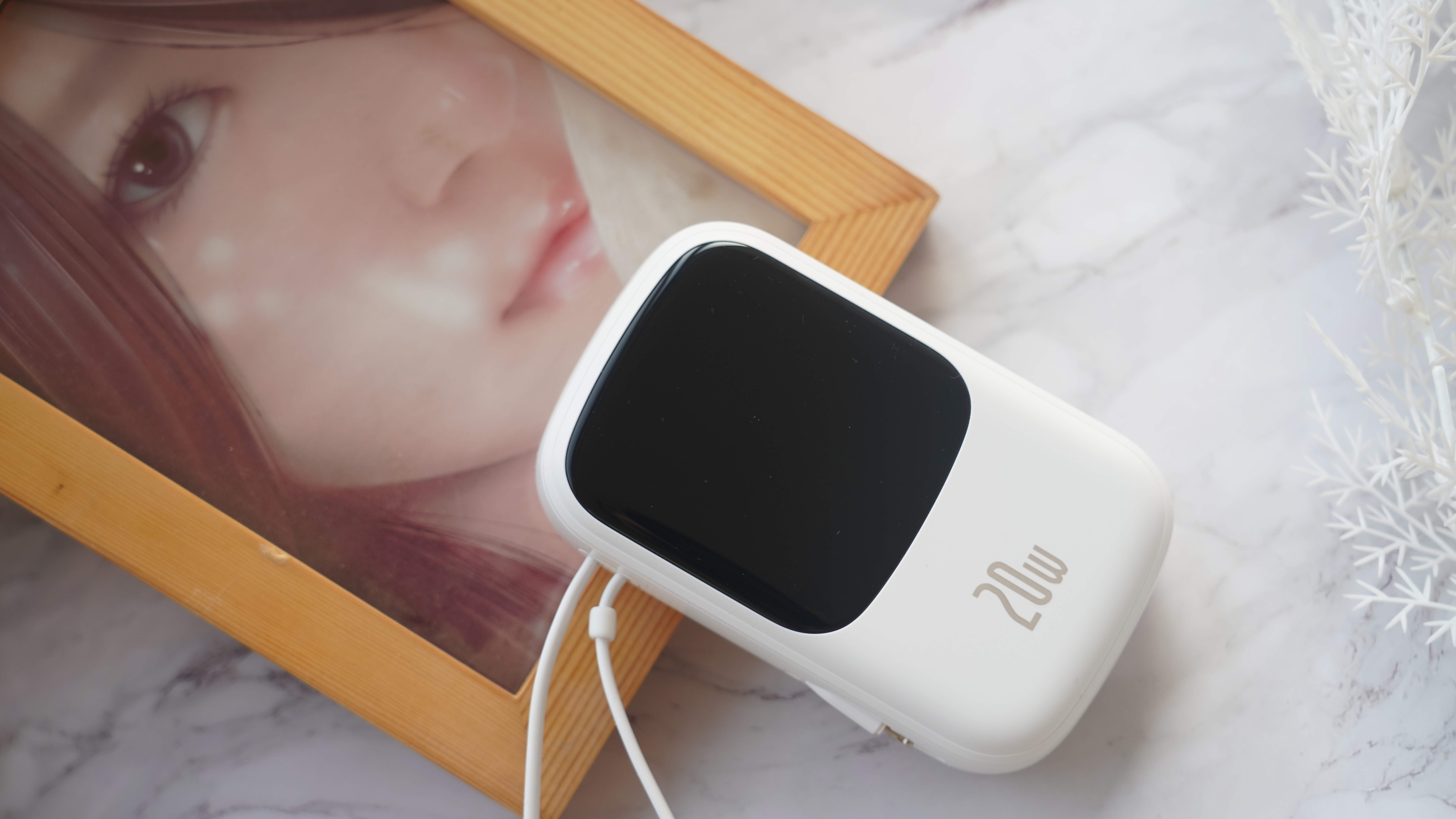 有科技感的充电宝,充电宝科技感超大容量