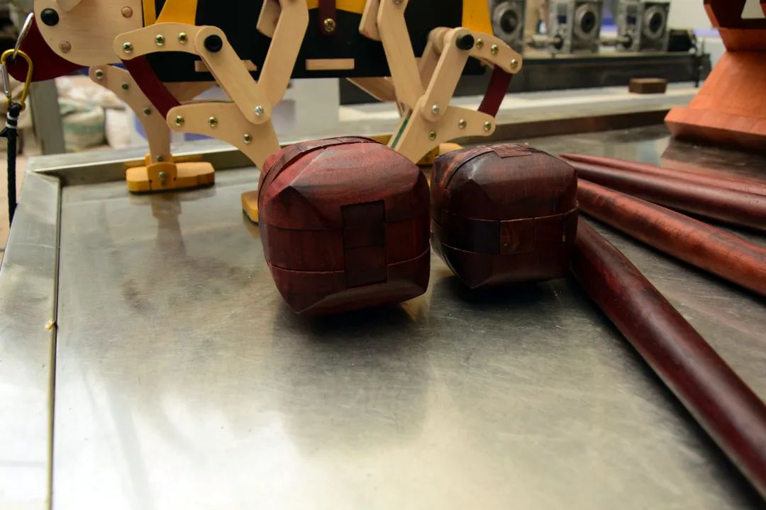 长葛一“能人”：做鲁班凳、木牛流马“一绝”！造的二胡“争着要”！