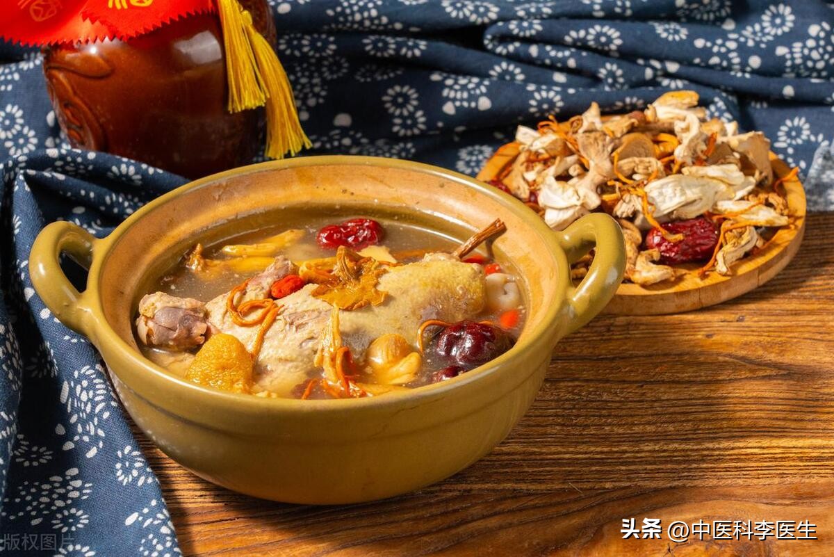 鸽子肉的功效与禁忌,鸽子肉的功效和副作用禁忌有哪些