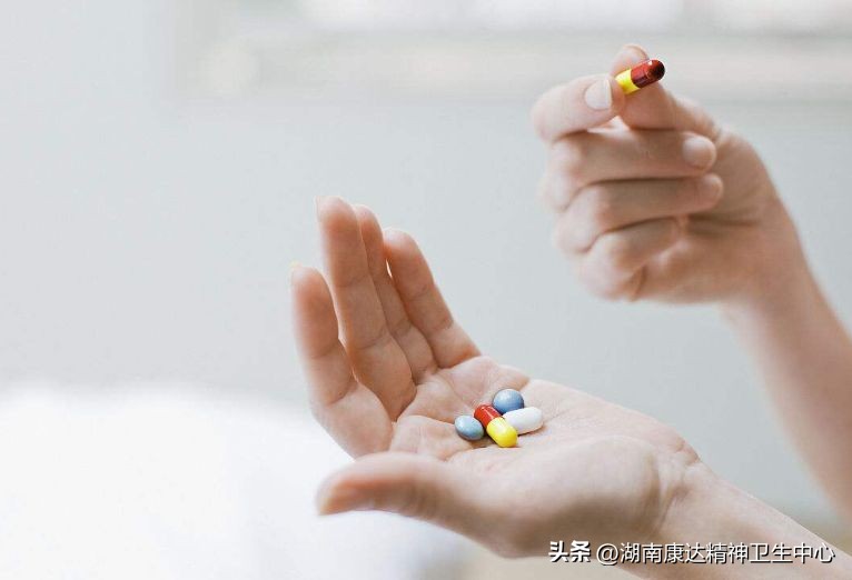 曲马多引起的头晕恶心怎么缓解,吃了曲马多头痛还能继续吃吗