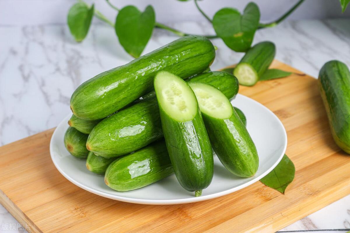 健康夏日营养水果,十种美味水果留住水嫩肌肤