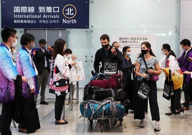 访日游客开启爆买模式,日本成了全世界最便宜的地方