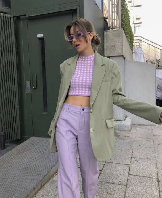 紫色穿了显老气吗,紫色怎么穿有小众感