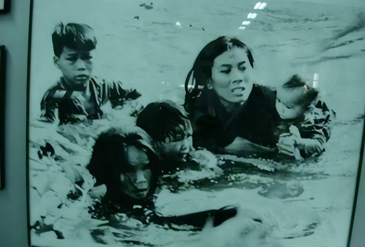 越南战争，落入美军手中的越南女兵，竟被用动物进行刑讯逼供？