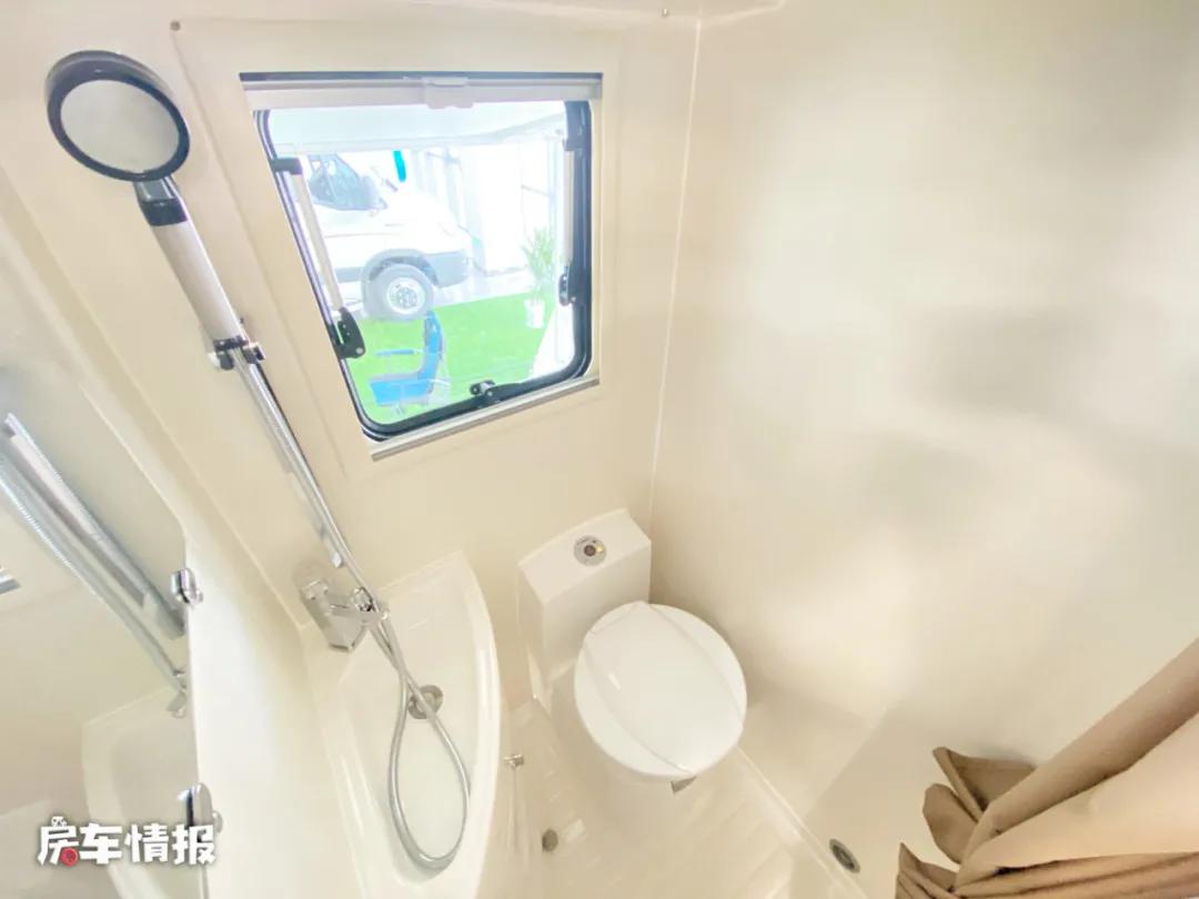 国产大型房车最新款,最新款房车内部布局图