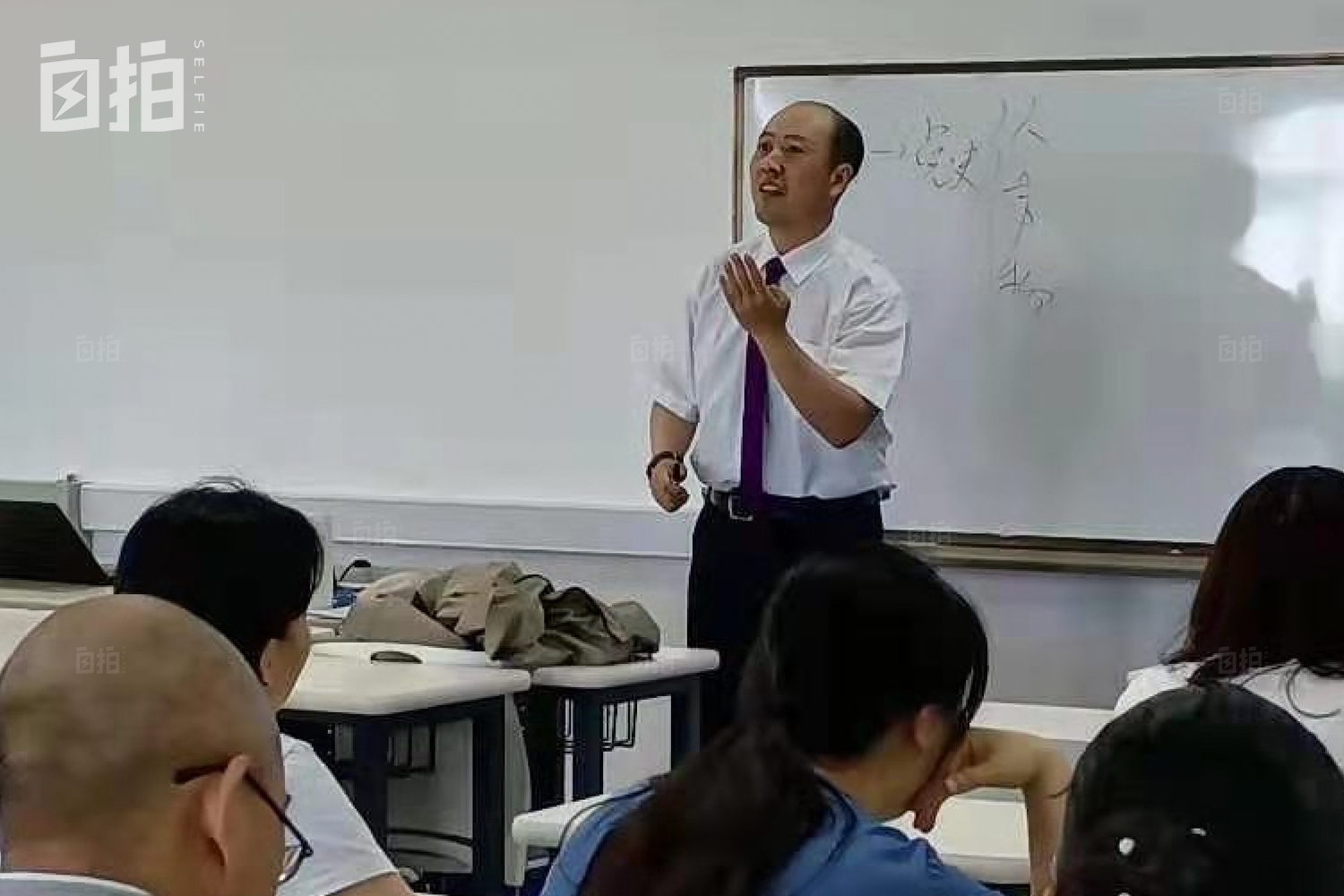厨师考上南开博士逆袭成大学老师,自学厨师成为大学老师