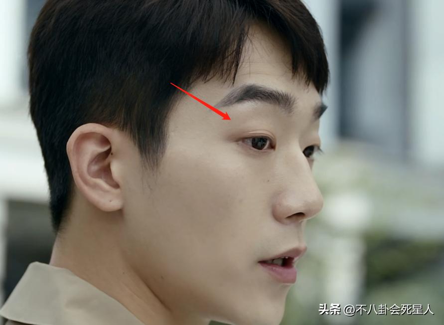 演员假发套穿帮,假发穿帮镜头