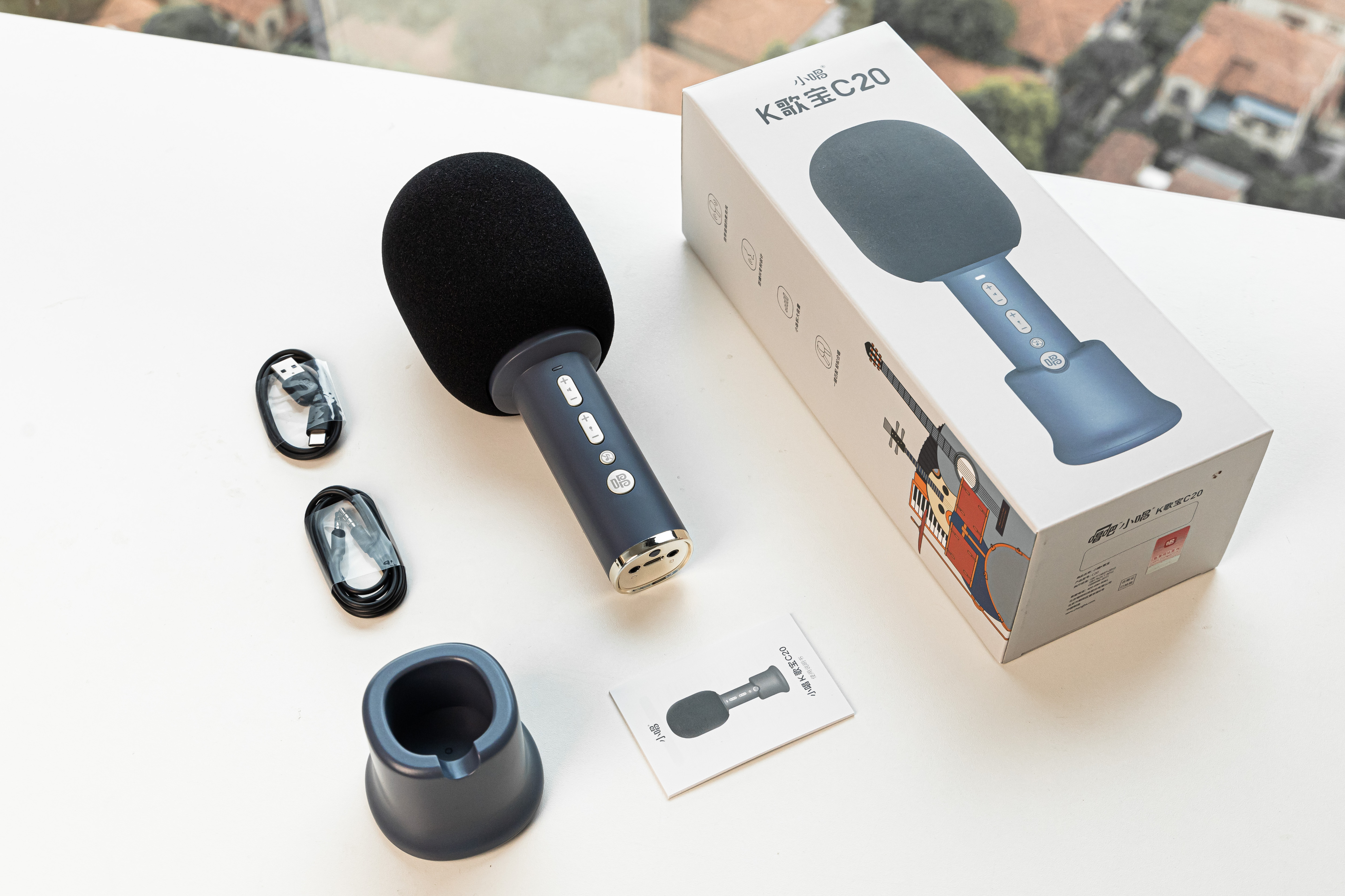 百元麦克风“干掉”KTV？9大音效覆盖314平，开口即“陈奕迅”