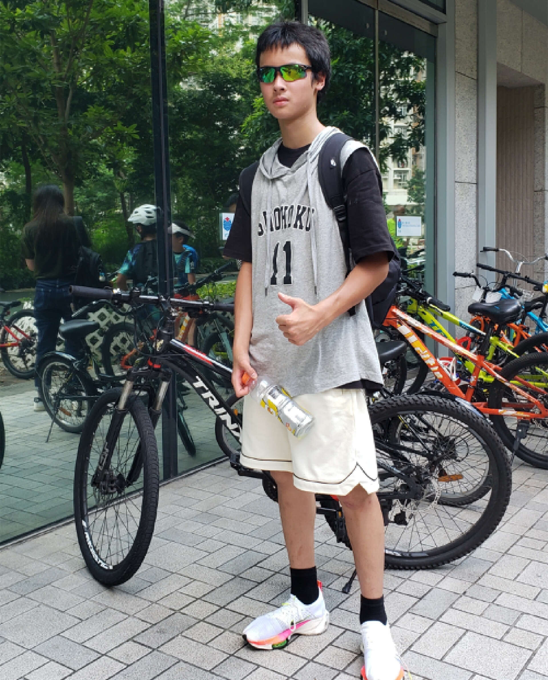 马景涛带着儿子给妻子助阵温馨,58岁马景涛自曝升级做爷爷