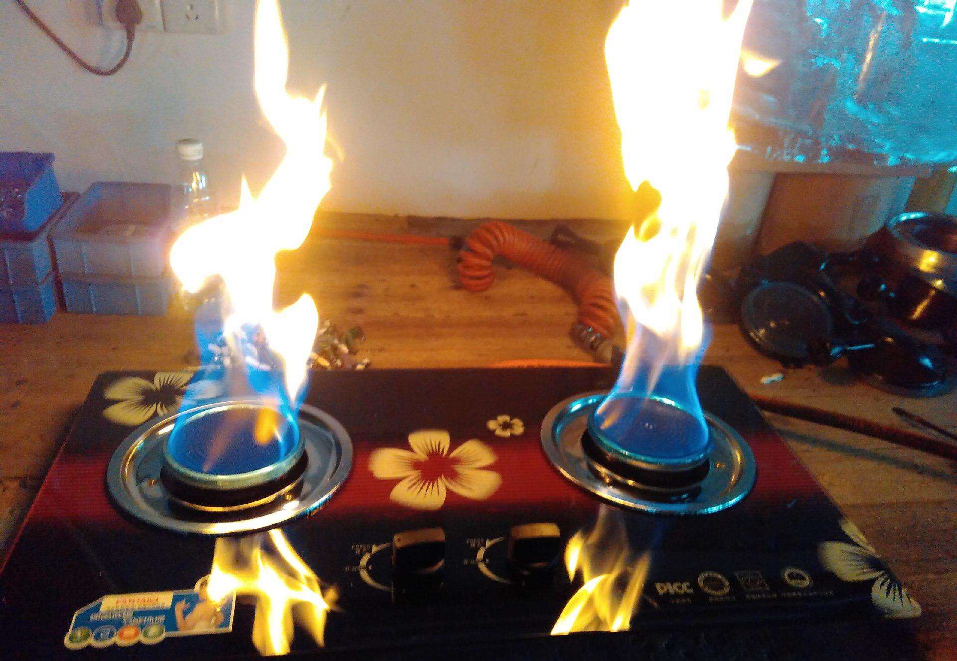 燃气灶打不着火该怎么清理,燃气灶点不燃是修还是换