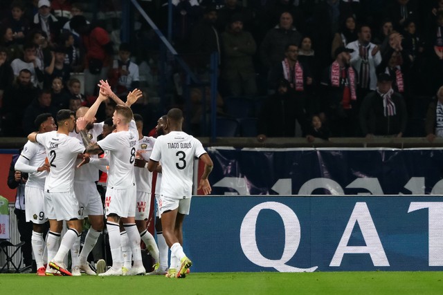 内马尔助攻姆巴佩巴黎首球,姆巴佩5粒进球