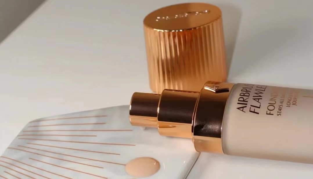 油皮粉底液推荐平价持久控油秋冬,粉底液干皮推荐妈妈款