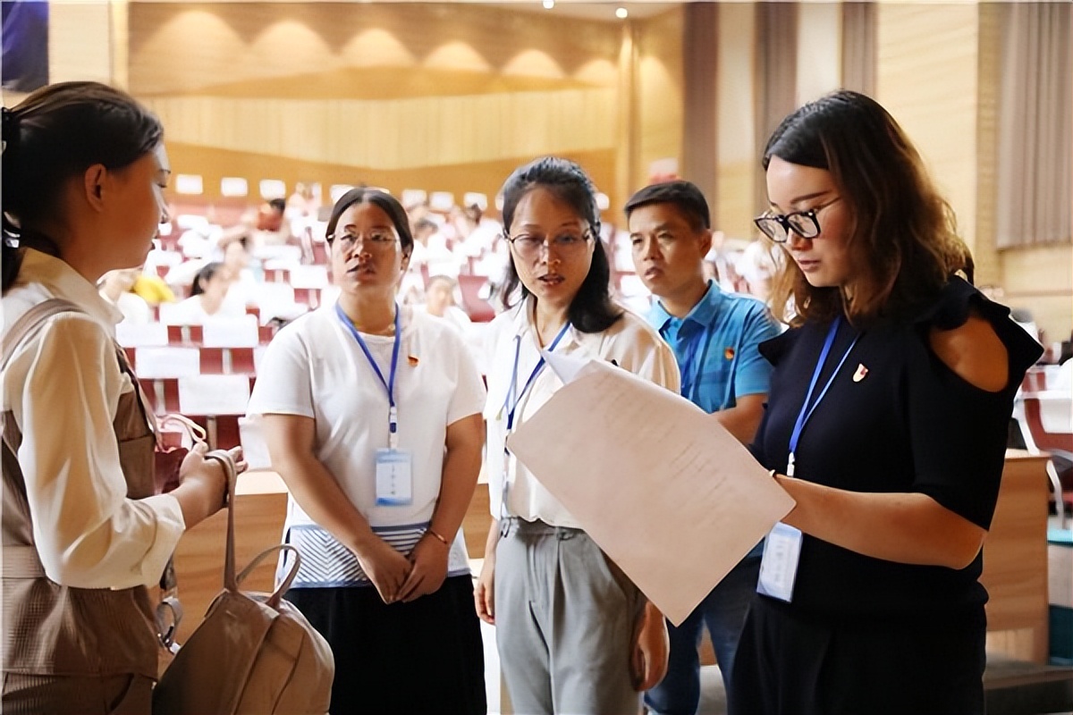 教师退出机制会退行政岗吗,教师面临撤岗