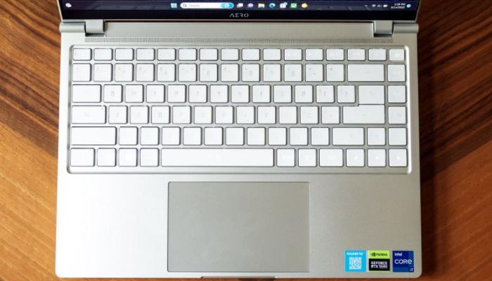 技嘉aero15oled评测,技嘉aero14笔记本怎么样