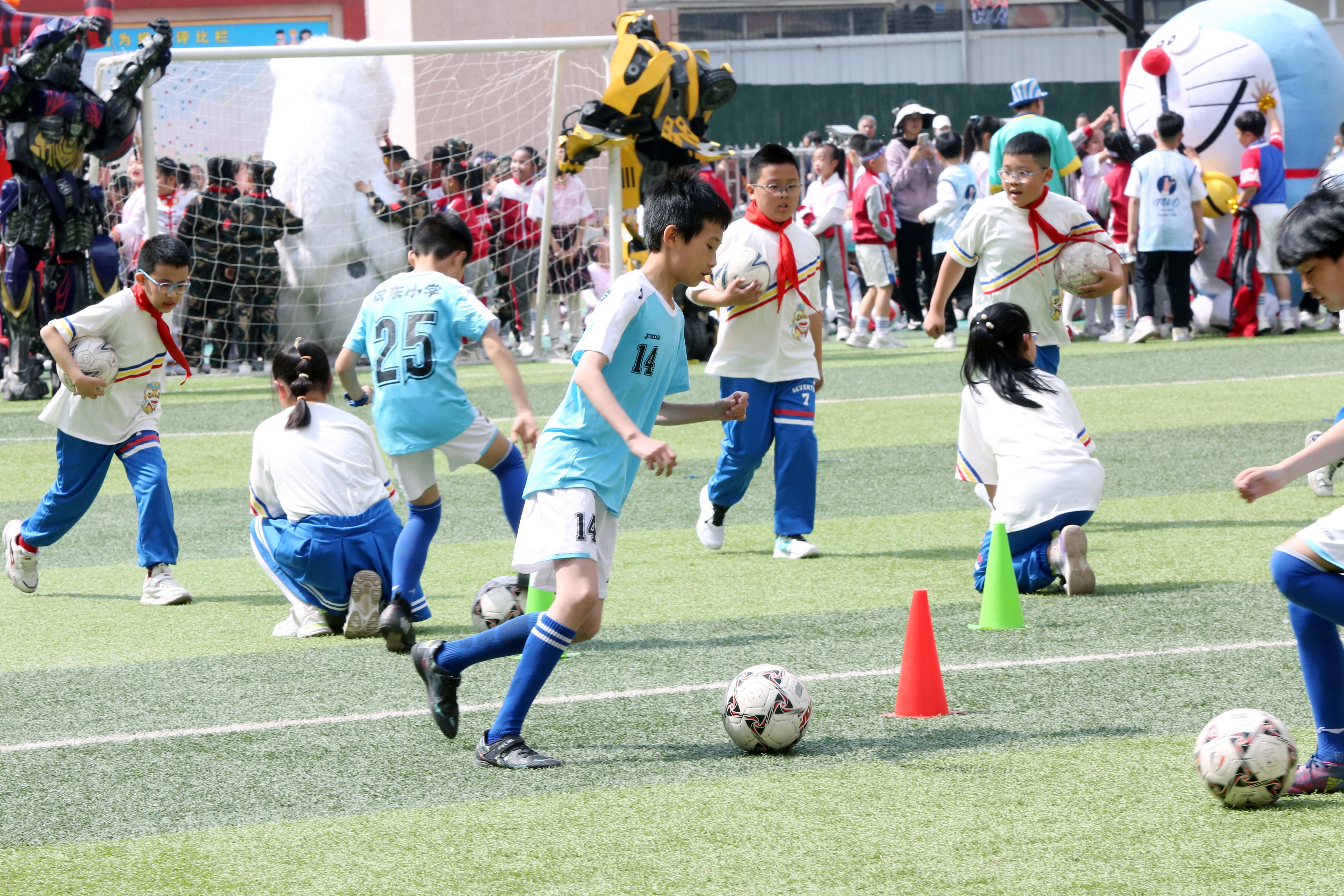 斗争精神迎挑战奋进拼搏创未来——迎泽区双东小学举行春季运动会