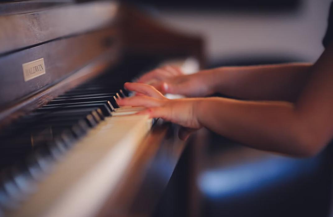 挖呀挖呀挖儿歌原版完整搞笑,挖呀挖呀挖儿歌火遍全网