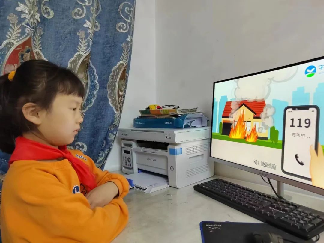 消防安全进百校宣传教育系列活动,走进学校开展消防安全宣传第一课