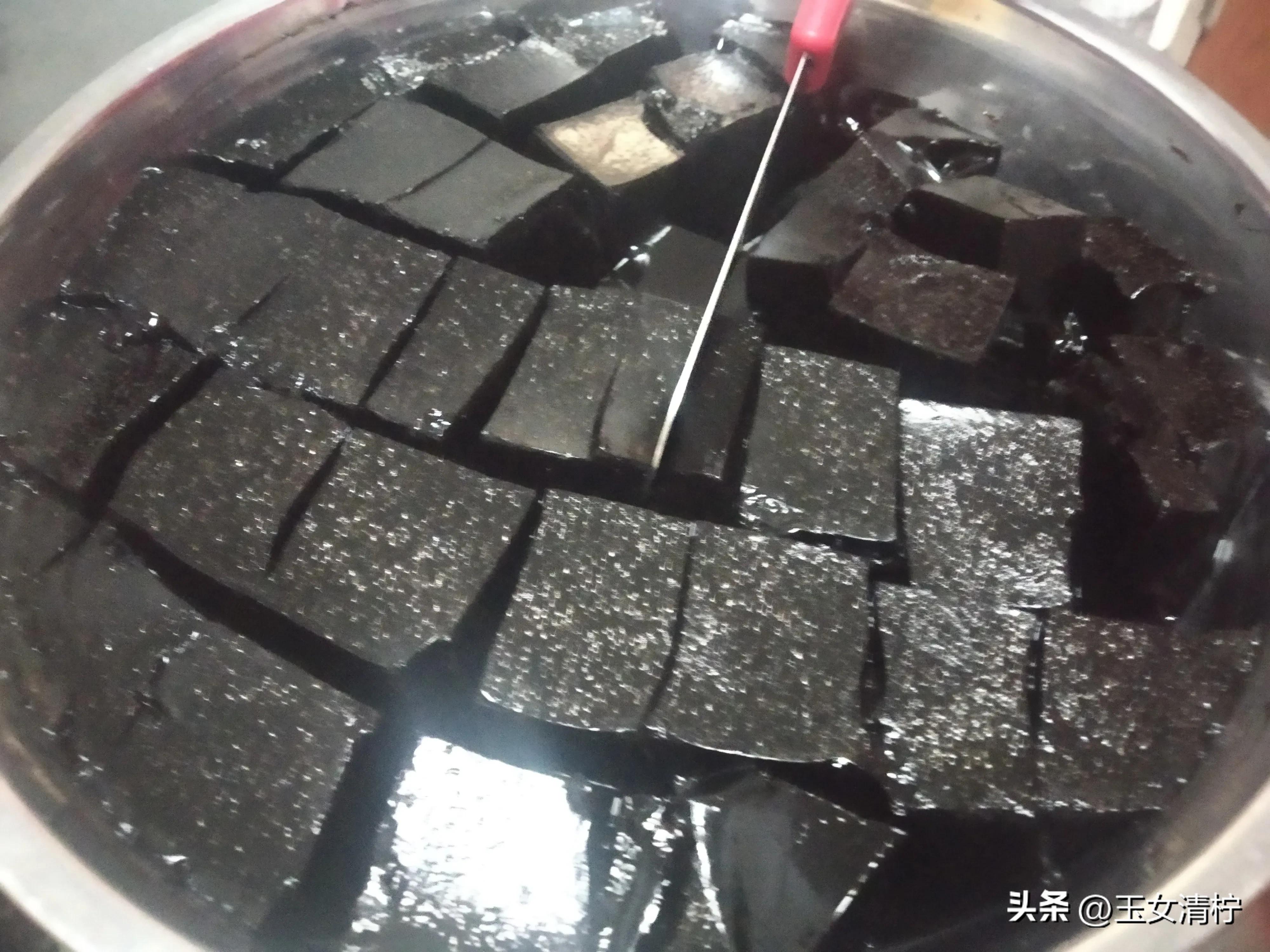 家庭版龟苓膏的制作方法,家庭版自制龟苓膏的制作过程