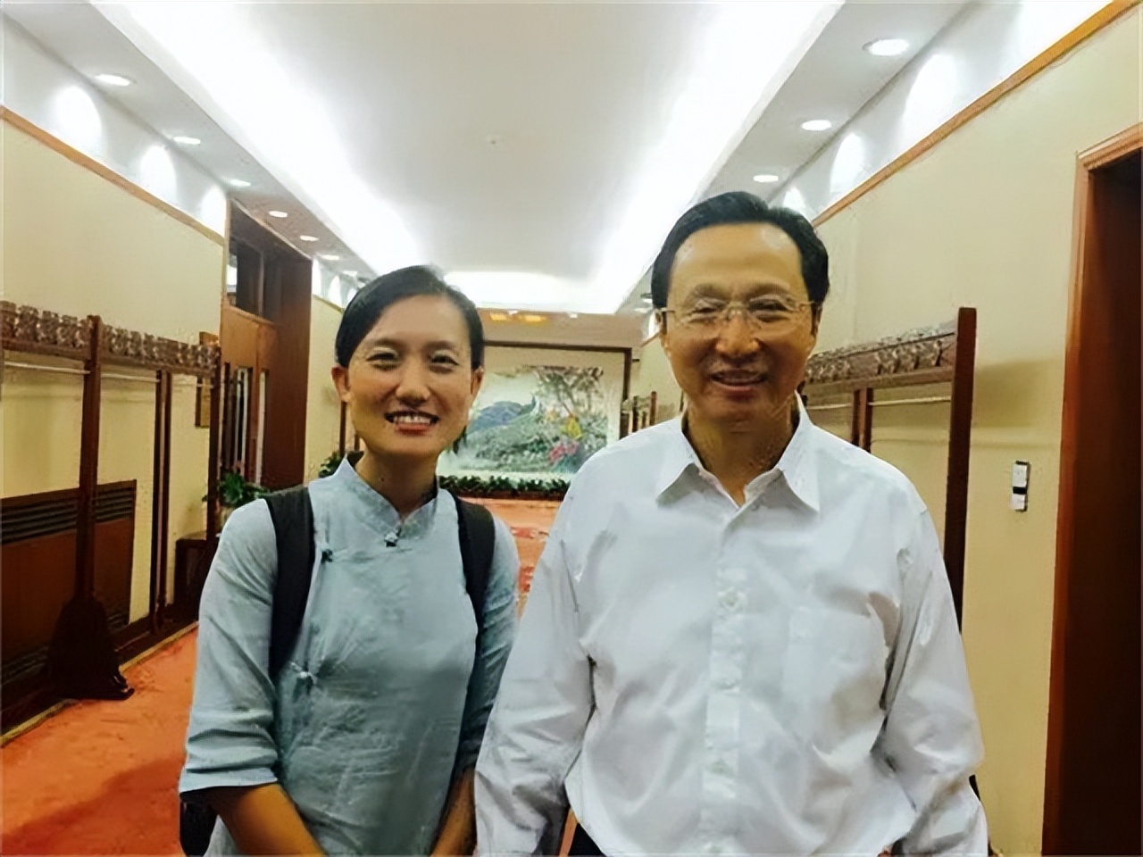 清华女博士放弃高薪工作,清华女生放弃百万年薪去乡村教书