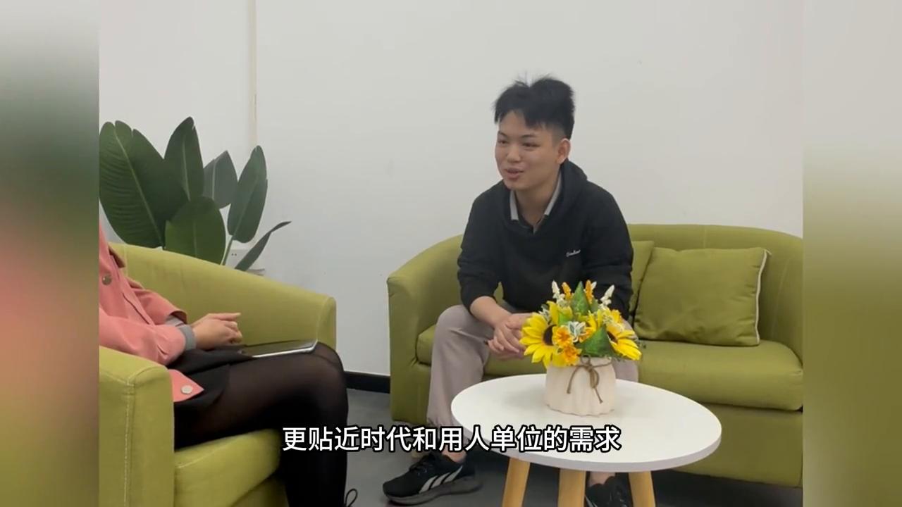 他来自广西,来到广州东软培训后顺利拿到了base深圳的offer