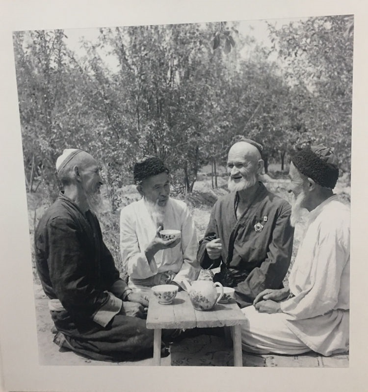 73岁高龄的库尔班：带百斤馕，骑毛驴从*疆新**去见毛主席，结局如何