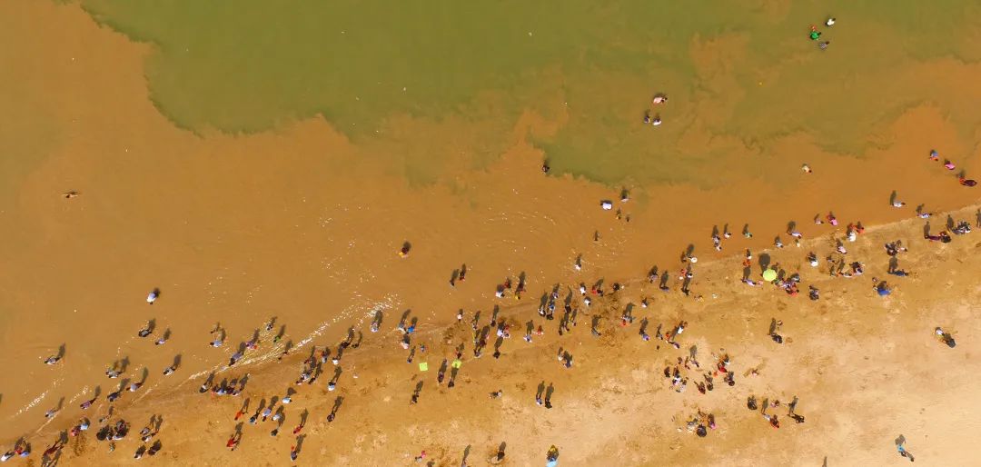 跟团去山东旅游,跟团去欧洲旅游游记