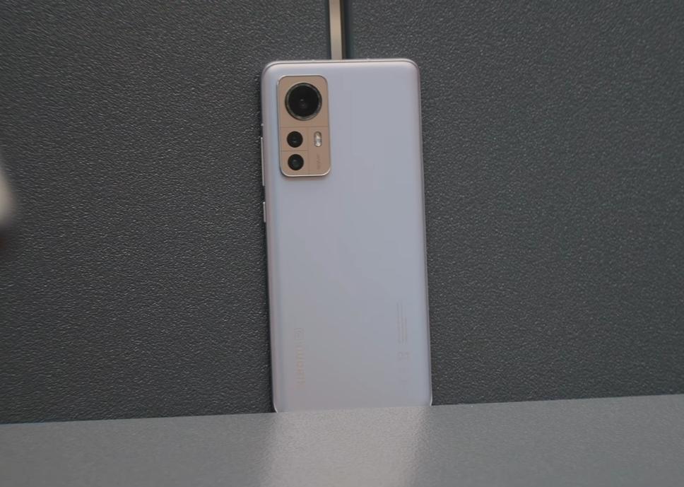 三星s23小屏值得买吗,三星s22是骁龙8+吗