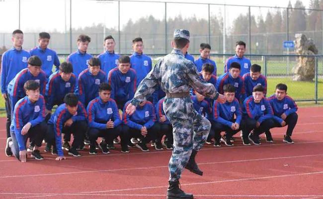 中国男足被骂集锦以及各种神操作,中国男足被戏弄的一场比赛