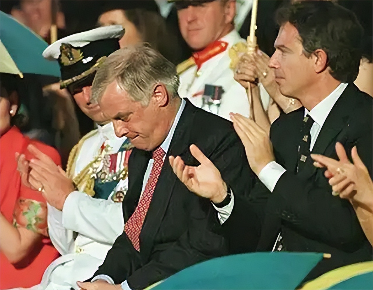 末代港督彭定康的最后一天,末代港督彭定康的三个女儿