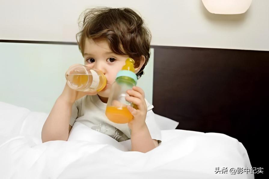 这种杯子别给宝宝用,大人用过的水杯可以给孩子用吗